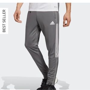 Adidas men pants size M new with tags